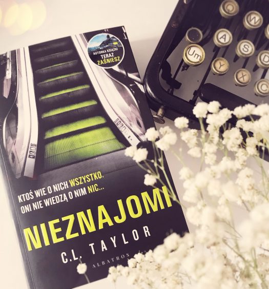 Nieznajomi, Wydawnictwo Albatros, fot. Lady Pasja