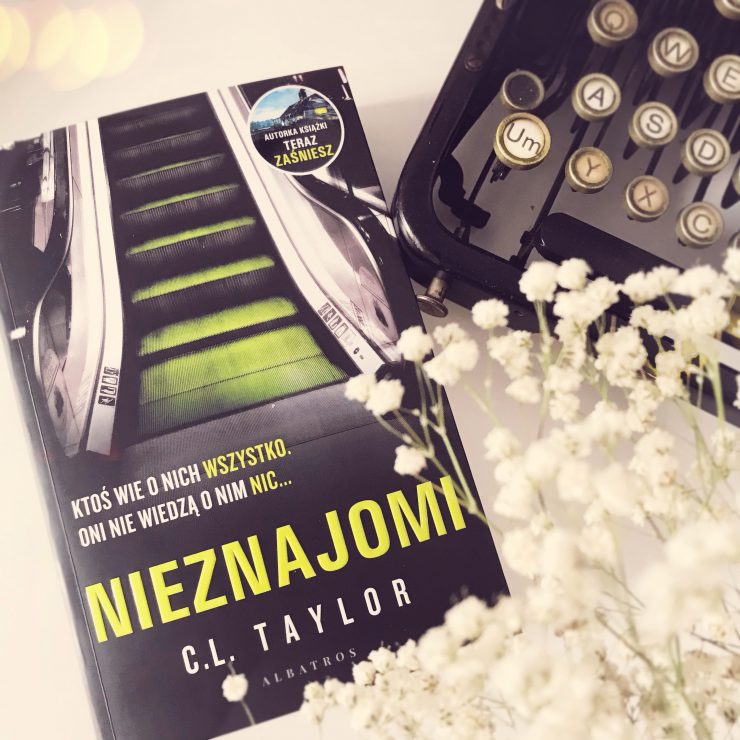 Nieznajomi, Wydawnictwo Albatros, fot. Lady Pasja