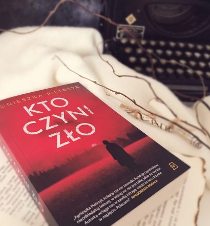 Kto czyni zło, Czwarta strona, fot. Lady Pasja