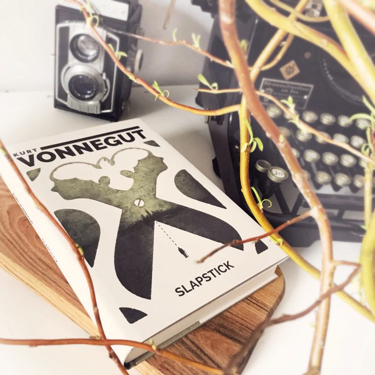 Slapstick, Kurt Vonnegut, Wydawnictwo Zysk, fot. Lady Pasja