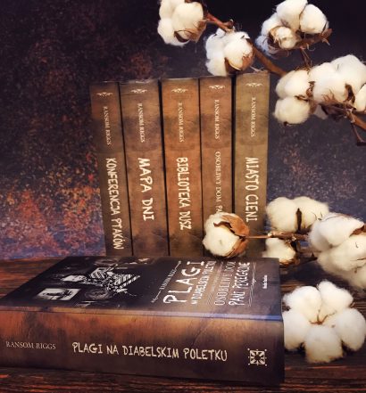 Plagi na diabelskim poletku, Ransom Riggs, Media Rodzina, fot. Lady Pasja