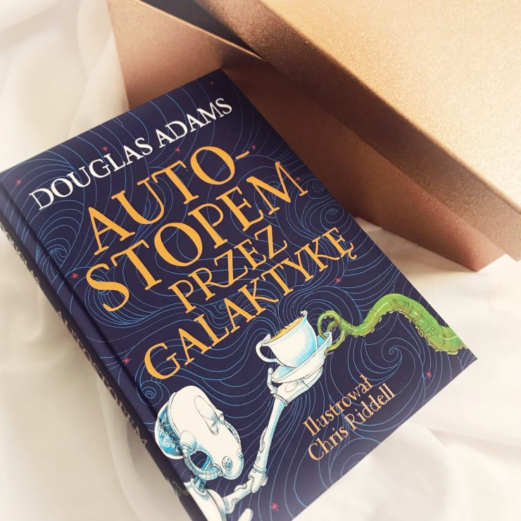 Autostopem przez galaktykę, Douglas Adams, Wydawnictwo Zysk, fot. Lady Pasja